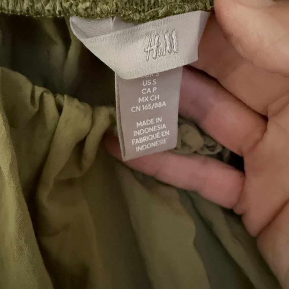 H&M Olive Green Off-Shoulder Blouse - Picture 2 of 6